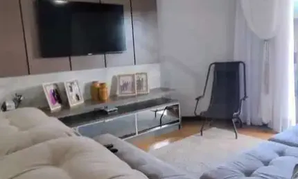 APARTAMENTO DE 117m² COM TRÊS DORMITÓRIOS SENDO UMA SUÍTE