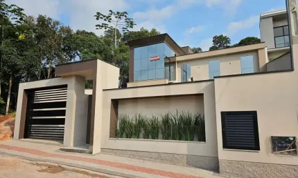 Casa com 5 quartos à venda no Primeiro de Maio, Brusque 