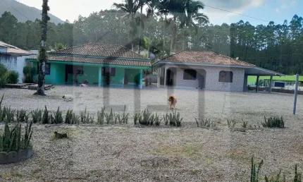 Casa com 4 quartos à venda no Volta Grande, Brusque 