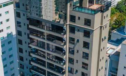 Apartamento à venda no bairro Pioneiros - Balneário Camboriú/SC
