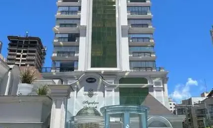 Apartamento à venda no bairro meia praia - itapema/sc