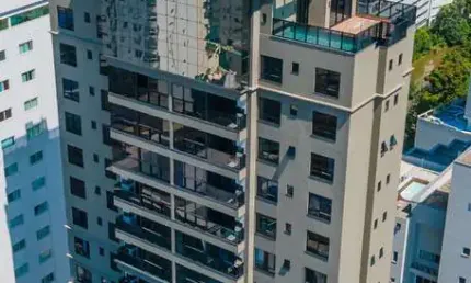Apartamento à venda no bairro Pioneiros - Balneário Camboriú/SC