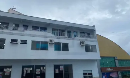 Casa comercial para alugar no Centro I, Brusque 
