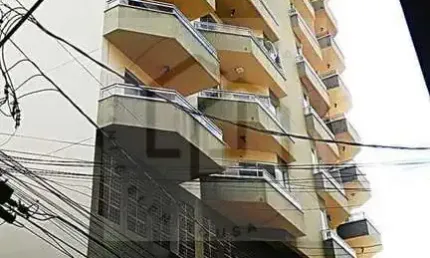 Apartamento com três dormitórios sendo uma suíte no centro de brusque