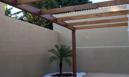 Casas em Condomínio para venda em Atibaia no bairro Vale das Flores