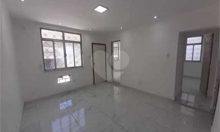 Casa térrea com 3 quartos à venda em Vila Isabel - RJ