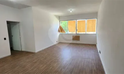 Apartamento com 3 quartos para locação em Tijuca - RJ