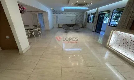 Apartamento com 4 quartos à venda ou para locação em Tijuca - RJ
