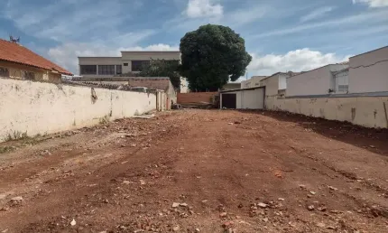 Terreno à venda na Rua Ademar de Barros, 459, Centro, Indaiatuba por R$ 1.700.000