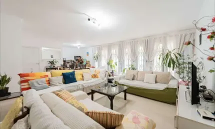 Casa à Venda no City Campo Grande com 3 Dormitórios 1 Suíte e 4 Vagas de Garagem