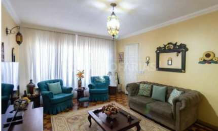 Casa à Venda na Cidade Dutra com 3 Dormitórios, 1 Suíte e 2 Vagas de Garagem