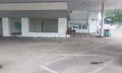 Imóvel Comercial à Venda no Bairro de Interlagos em Frente ao Autódromo Posto de Combustível