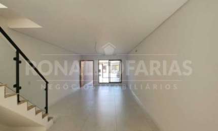 Sobrado a venda com 130 m²,03 suítes na região do Campo Grande