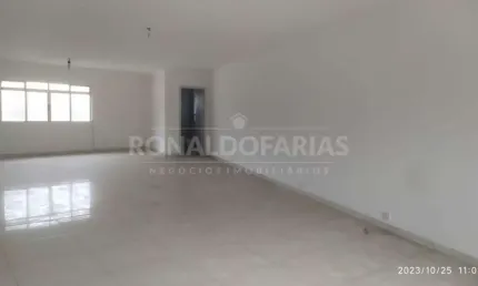 Sala comercial para locação com 80m²  na região do Jardim São Bernardo.