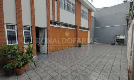 Sobrado á Venda com 3 dormitórios e 8 vagas na região do Grajaú!