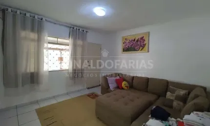 Casa à vensa com 3 dormitórios, 5 vagas e edicula na região do Grajaú.