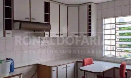 Sobrado a venda com 03 dormitórios sendo 01 suíte no Jardim Marajoara