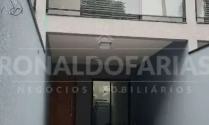 Sobrado a venda com 03 dormitórios sendo 01 suíte na região da cidade ademar