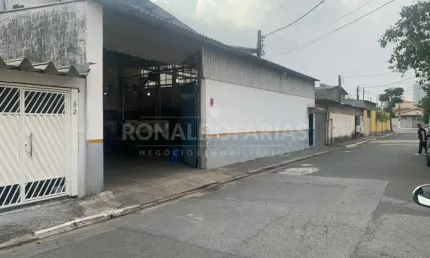 Galpão comercial à  venda  com 465m² na região de interlagos.