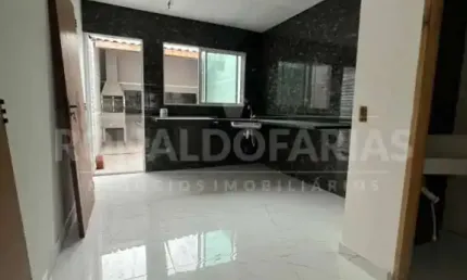 Sobrado a venda em interlagos com 3 dormitórios e 2 vagas de garagem