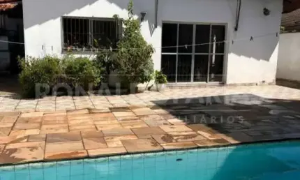 SOBRADO A VENDA NA REGIÃO DE INTERLAGOS 3 DORMITORIOS 4 VAGAS PISICINA