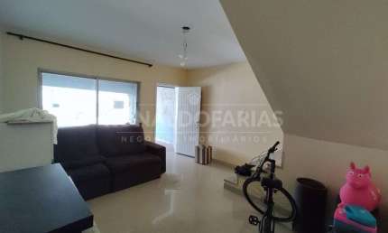 Sobrado a venda com 170 m² ,04 dormitórios na região de Interlagos.