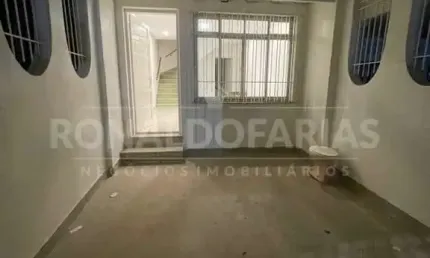 Sobrado a venda e locação com 03 dormitórios na região da Vila mascote