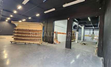 Salão Comercial para Alugar no Bairro do Socorro com 120 m² a.u Imóvel de Esquina
