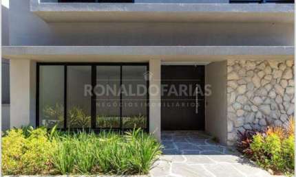 Casa à Venda em Chácara Santo Antônio com 4 Suítes 6 Vagas de Garagem