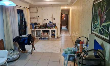 Casa Térrea para locação comercial ou residencial na região de  Veleiros,