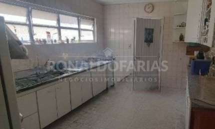 Sobrado a venda com 05 dormitórios na região de Interlagos