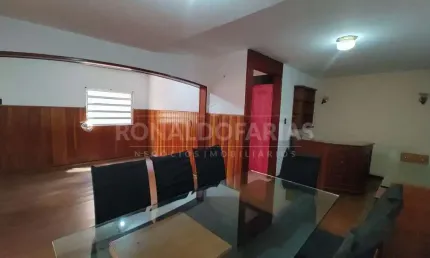 Sobrado a venda e locação da região da Chacara Santo Antonio .