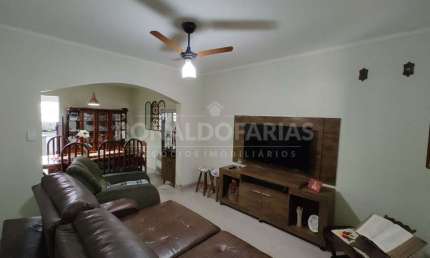 Sobrado a venda com 6 dormitórios, 250m² de  terreno em Interlagos