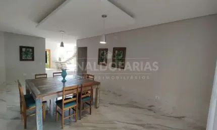 CASA A VENDA NO BOLSÃO DE INTERLAGOS 4 SUITES E 6 VAGAS NA GARAGEM