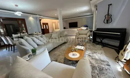 Casa a venda no bairro de interlagos bolsão 5 suítes 6 vagas de garagem