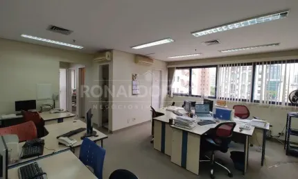 Casa comercial à venda na Avenida Vereador José Diniz, --, Santo Amaro, São Paulo