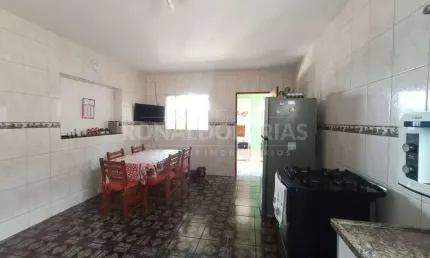 VENDE-SE CASA NO JARDIM MANACÁ 3 DORMITORIOS SUITE, COM 4 VAGAS PARA CARRO