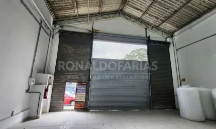 Galpão para Locação 200 m com Acesso para Caminhos Próximo ao Centro Comercial da Cidade Dutra