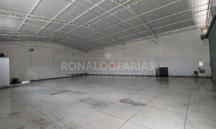 Galpão para Venda ou locação no Grajaú com 300 m² em Avenida Comercial