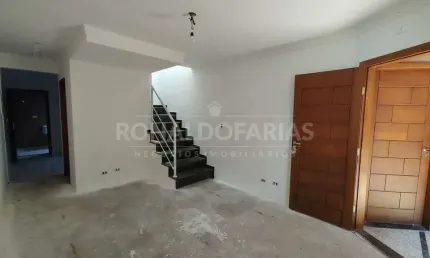 Sobrado a venda em condominio fechado com 02 suites na regiao de Interlagos.