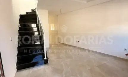 Sobrado à venda com 2 dormitórios 2 suítes e 2 vagas em jardim régis