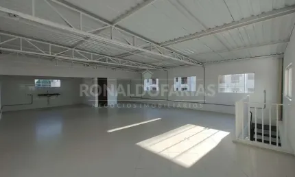 Salão comercial 120m2 locação chácara santo antonio