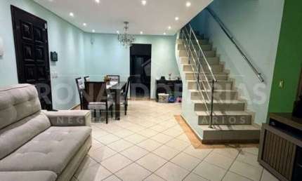 Casa à Venda em Jardim Régis com 3 Dormitórios 2 Suítes e 2 Vagas