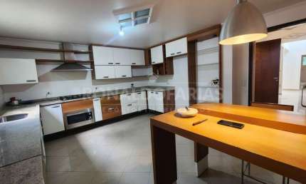Casa á Venda ou Locação com 3 Dormitórios 1 Suíte e 6 Vagas em Jardim Palmares