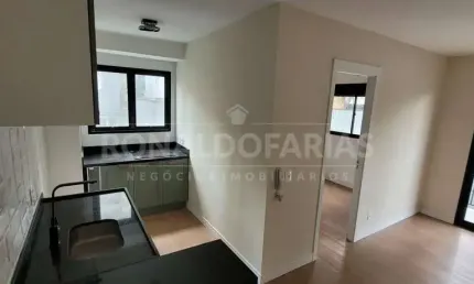 Apartamento a venda com 02 dormitorios na regaio do Campo Belo