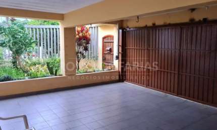 Casa Térrea  a venda em Interlagos com 4 dormes 3 vagas