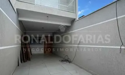Sobrado à venda com 3 dormitórios 1 suíte e 2 vagas na região de interlagos