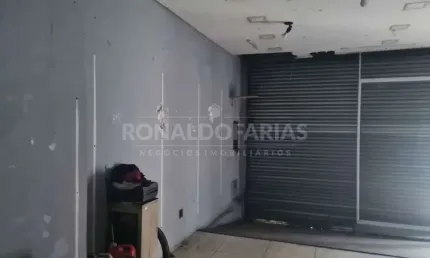 Prédio Comercial a Venda, na Belmira Marin localizado no início da avenida