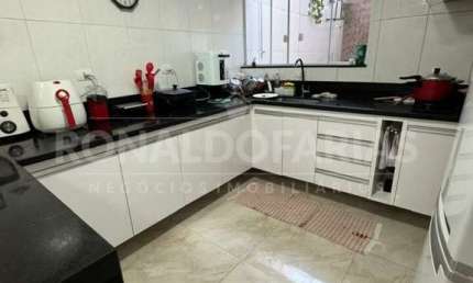 Casa à venda com 4 Dormitórios 1Suíte 2 vagas na Região do Socorro