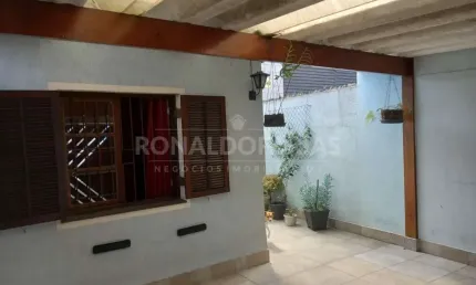 Casa a Venda no Veleiros com 3 Dormitorios 1 Suite e 2 Vagas de Garagem